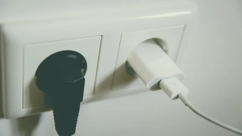 Gniazdka elektryczne Karlik — jak wybrać najlepsze